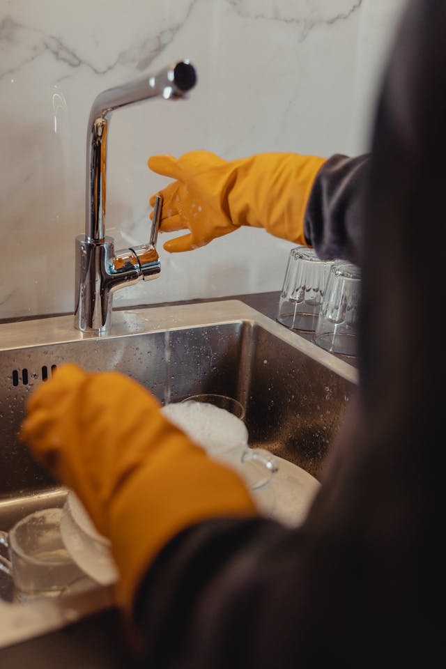 Sanitizing High-Touch Surfaces in Minneapolis Homes